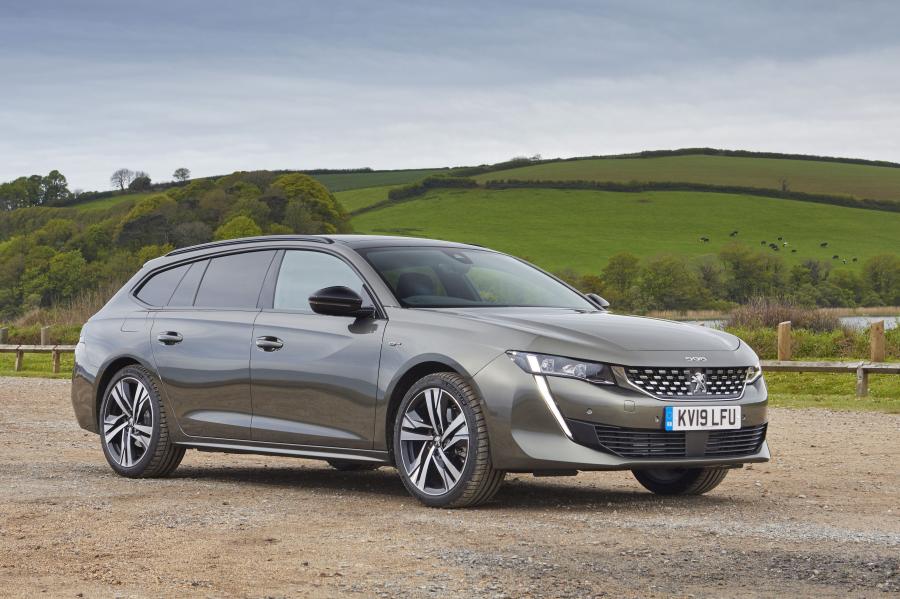  Peugeot 508 SW GT 2019 года  (UK) (фото 9 из 14)